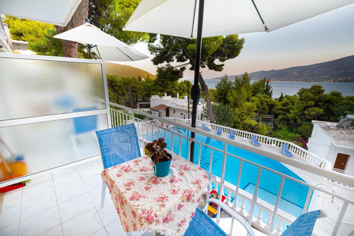 Lions Apartments Poros Town Bagian luar foto